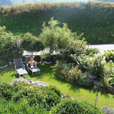 Haus Lorenz سخلادميخ
