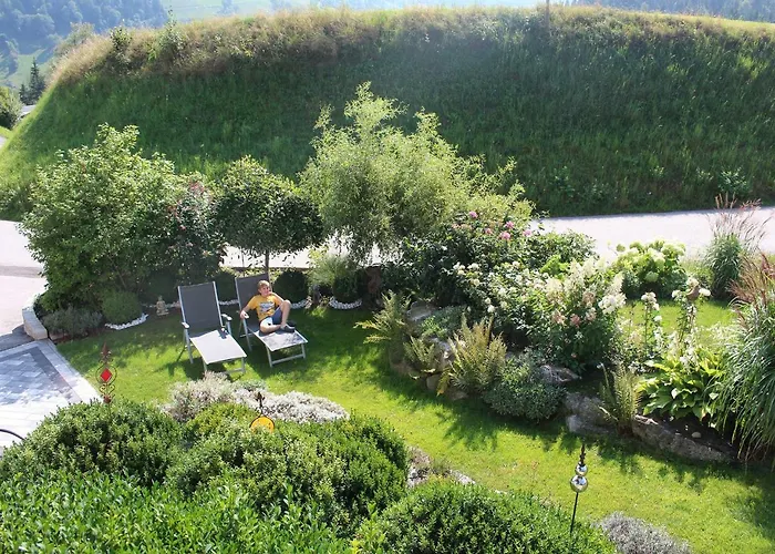 Haus Lorenz سخلادميخ